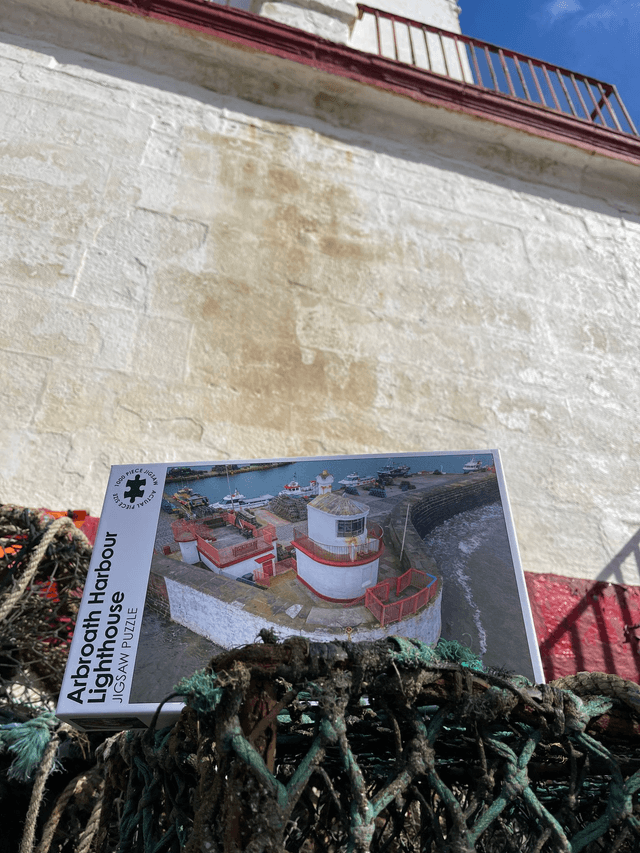 Arbroath Harbour Lighthouse. 1000 piece jigsaw puzzle