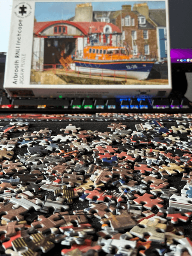 RNLI Inchcape. 1000 piece jigsaw puzzle